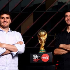 Casillas y Kaká presentan en Dubái la gira de la Copa Mundial