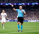 Así es Marciniak, el árbitro del PSG - Atlético en Champions que le trae buenos recuerdos a Julián Alvarez