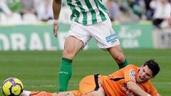 El Betis frena su caída libre