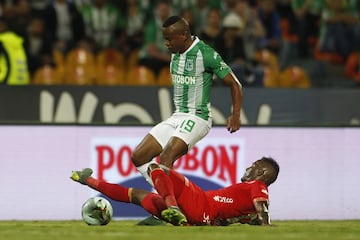 Los verdes se quedaron con los tres puntos con anotaciones de Hernán Barcos y Jeison Lucumi. Los de Paulo Autuori están cerca de la clasificación.