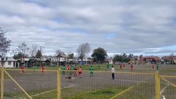 Solo podría ocurrir en Chile: ¡un perro anotó un gol!