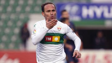 Nino celebra un gol anotado con el Elche
