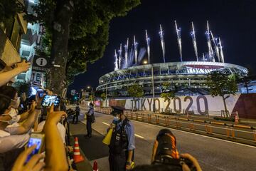 Ambiente en los alrededores del Estadio Olímpico. 