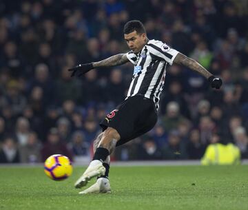 El interior zurdo fich¨® por el Chelsea en 2015 procedente del Fluminense y ahora es importante para Rafa Ben¨ªtez en el Newcastle.