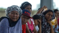 La Guajira. Junio 29 de 2023. Uno de los asentamientos más grandes e inhóspitos para los migrantes venezolanos en Colombia es conocido como "La Pista". Este lugar, que alguna vez fue una pista de despegue y aterrizaje de aviones, se ha convertido en el asentamiento de migrantes venezolanos más grande del país. Se estima que en sus cerca de 1.600 metros de extensión, viven alrededor de 3.800 familias, en su mayoría provenientes de diferentes regiones de Venezuela, como Zulia, Maracaibo e incluso Caracas. (Colprensa - Camila Diaz)