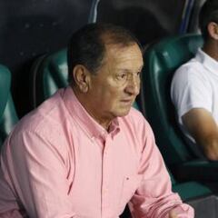 Enrique Meza apoyaba la continuidad de Ricardo Ferretti