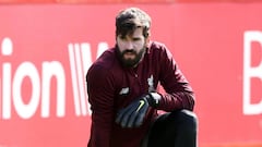 Klopp se la volverá a jugar con Adrián, un portero de extremos