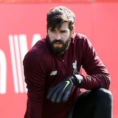 Alarma Liverpool: el meta Alisson se lesiona y es baja ante el Atleti