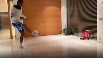 ¡Notable!: Vidal aceptó el reto de Messi y lo llevó a otro nivel