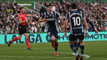 Trilli celebra su primer gol con el Córdoba