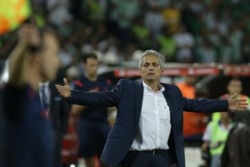 El entrenador vallecaucano ganó dos torneos con Atlético Nacional. Primero en el Finalización 2015 y luego en el Apertura 2017.