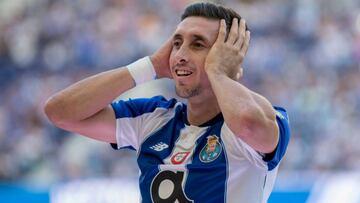 Multan al Porto porque Héctor Herrera llegó tarde a conferencia