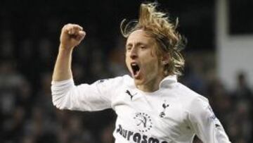<b>EXPECTANTE. </b>Modric est¨¢ deseando fichar por el Madrid.