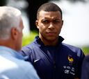 Mbappé se parapeta en la selección francesa
