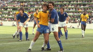 5 Jul 1982: Zico (left) of Brazil and Claudio Gentile of Italy mark each other during the World Cup Second Round match at the Sarria Stadium in Barcelona, Spain. Italy won the match 3-2. Mandatory Credit: Allsport UK /Allsport
MUNDIAL 1982
BRASIL ITAL