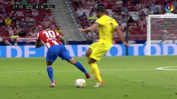 Posible roja directa a Correa tras este planchazo a Albiol