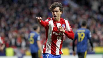 Jo&atilde;o F&eacute;lix celebra su gol al Manchester United.