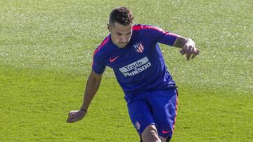 Vitolo en el entrenamiento.