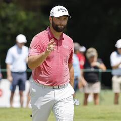 McIlroy vuelve al podio tras ganar el Tour Championship y Rahm sigue sexto