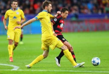 Los rostros de Javier Chicharito Hernández tras marcar su primer gol con el Bayer Leverkusen en Champions