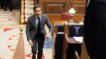 El vicesecretario de Cultura y Sociedad Abierta del Partido Popular y diputado, Borja Sémper, tras intervenir durante una sesión plenaria en la que se aprueba el uso de las lenguas cooficiales en el Congreso de los Diputados, a 19 de septiembre de 2023, en Madrid (España). La aprobación 'exprés' del uso del catalán, el euskera y el gallego permitirá que los diputados puedan expresarse en todas esas lenguas en el Congreso a partir de hoy. La propuesta de la nueva presidenta de la Mesa del Congreso de los Diputados, Francina Armengol, salió adelante con la oposición del PP y comenzará con intérpretes provisionales.
19 SEPTIEMBRE 2023;LENGUAS COOFICIALES;CONGRESO;LENGUAS
Eduardo Parra / Europa Press
19/09/2023