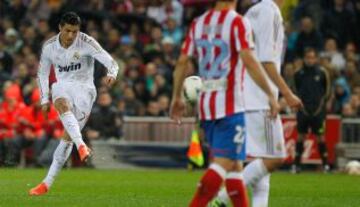11/04/12 - Gol de falta de Cristiano en el Atlético de Madrid - Real Madrid.