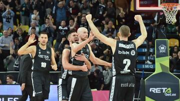 Celebracion bilbaína tras ganar al Unicaja