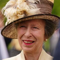 La princesa Ana, hermana de Carlos III, ingresada de urgencia