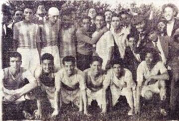 Magallanes fue uno de los fundadores del Campeonato nacional en 1933. Los carabeleros permanecieron en Primera hasta 1960, año de su descenso. En los 27 años presentes en la máxima categoría, logró cuatro títulos, tres de ellos de forma consecutiva (1933-1934-1935).