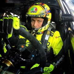 El futuro de Valentino Rossi pasa por competir en coches