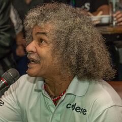 El Pibe Valderrama le da su apoyo a Néstor Lorenzo