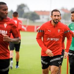 Pendientes de un par de fichajes y de la renovación de Djuka