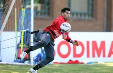 La Roja retomó los entrenamientos en las canchas de Quilín.