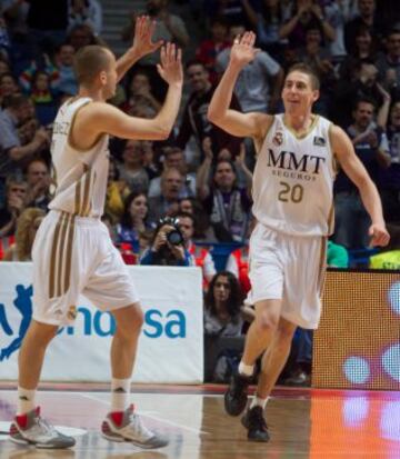 Jaycee Carroll celebra una canasta con Sergio Rodríguez ante el Cai Zaragoza en 2012.