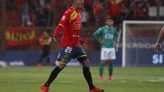 Jason Flores festeja el gol que le anot&oacute; a Audax Italiano en Santa Laura.