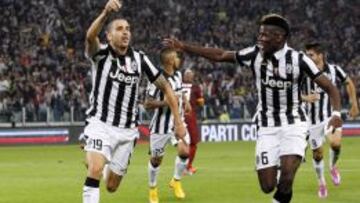 Leonardo Bonucci celebra su golazo, escoltado por Pogba, Vidal y Morata.