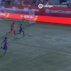 El futuro está en La Masía: vean este golazo en LaLiga Promises que firmaría Aubameyang