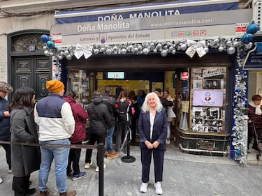 Concha Corona, gerente de Doña Manolita: “El número de ‘El Gordo’ de la Lotería de Navidad te lo da la mano de la lotera” 