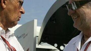 <b>CONSEJOS DE UN 'VIEJO AMIGO'.</b> Willi Weber aconseja a su representado que se retire.