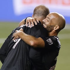 Phil Neville: "No sabemos si los Higuaín estarán aquí el domingo"