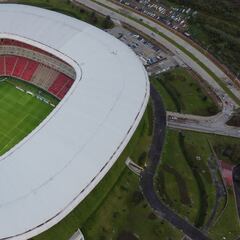 Disminuyen aforo a estadios de Chivas y Atlas