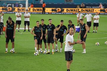 El Real Madrid realizó su práctica previa antes de El Clásico ante el FC Barcelona. 