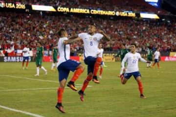 Arturo Vidal, a 10 años de su debut en la Roja.