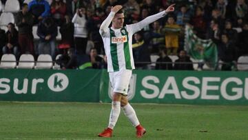 Sergi Guardiola celebra un gol con el C&oacute;rdoba.