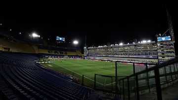 View of the empty stands before an Argentina First Division football match between Argentina&#039;s Boca Juniors and Talleres, at La Bombonera stadium, in Buenos Aires, on November 15, 2020. (Photo by ALEJANDRO PAGNI / AFP)