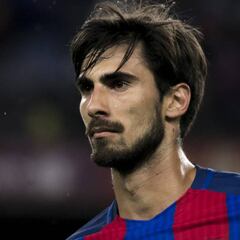 André Gomes denies criticising Messi and Valverde