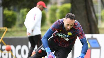 David Ospina continúa con su recuperación en la sede de la FCF