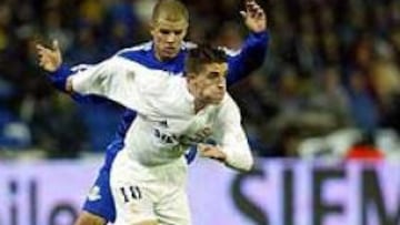 <b>FUERON LOS JÓVENES.</B> En la segunda parte, la labor de Portillo, Tote y Cambiasso significó la remontada del Madrid, que en el minuto 47 perdía por 0-3.