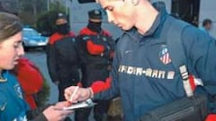 Los atentados unen al Atlético y al Real