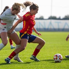 Aiara: La precoz lateral que sorprende en la Eurocopa